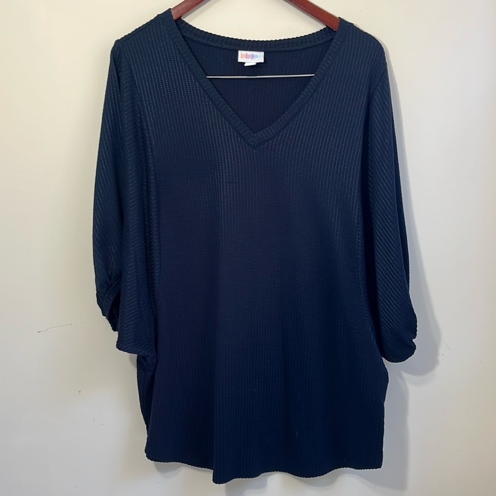 LuLaRoe Women’s Dolman Sleeve V-Neck Top Size Medium